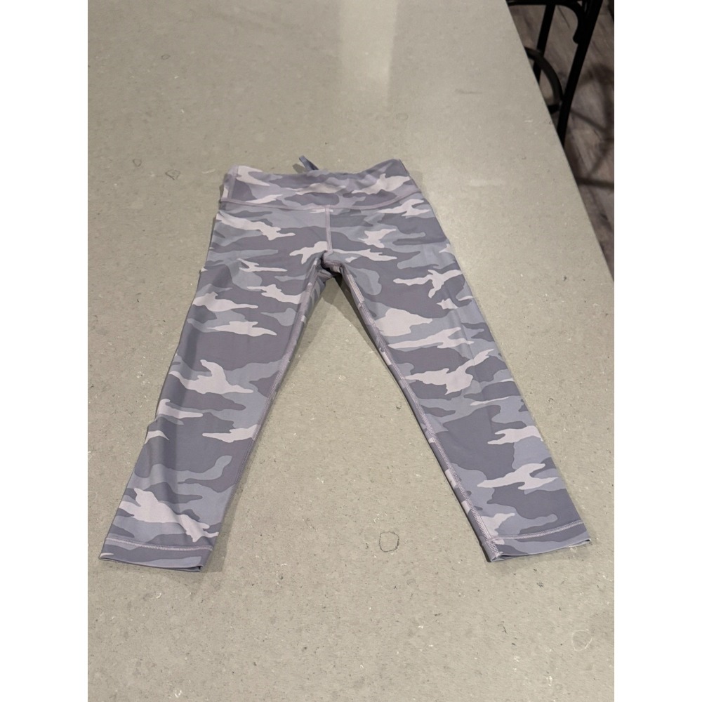 Athleta Girl Printed Capri Leggings Camo Size‎ M 8 10